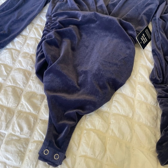 Express Velvet Velour Ruched Bodysuit - Picture 4 of 8